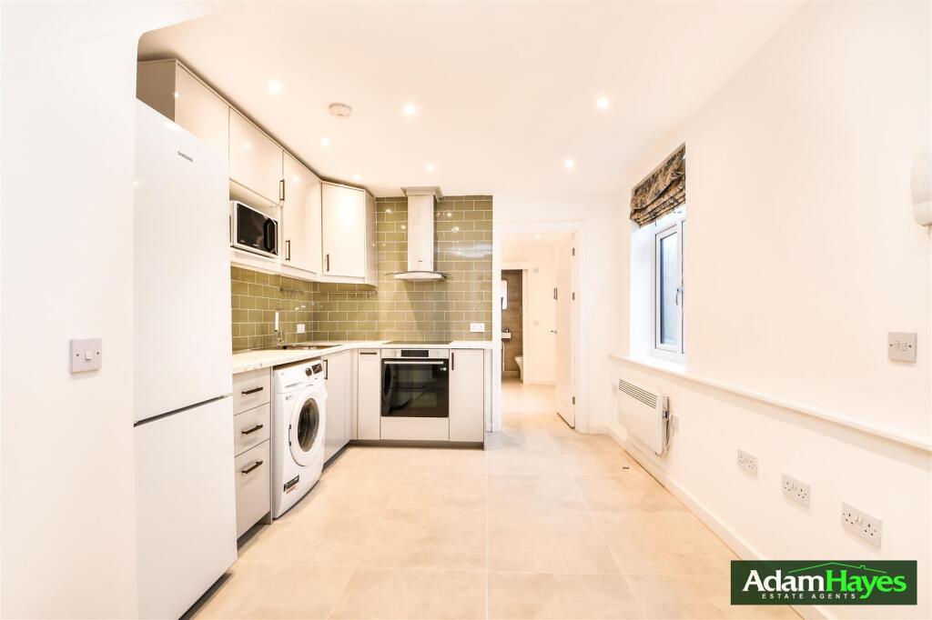 Main image of property: Woodhouse Road, North Finchley, N12