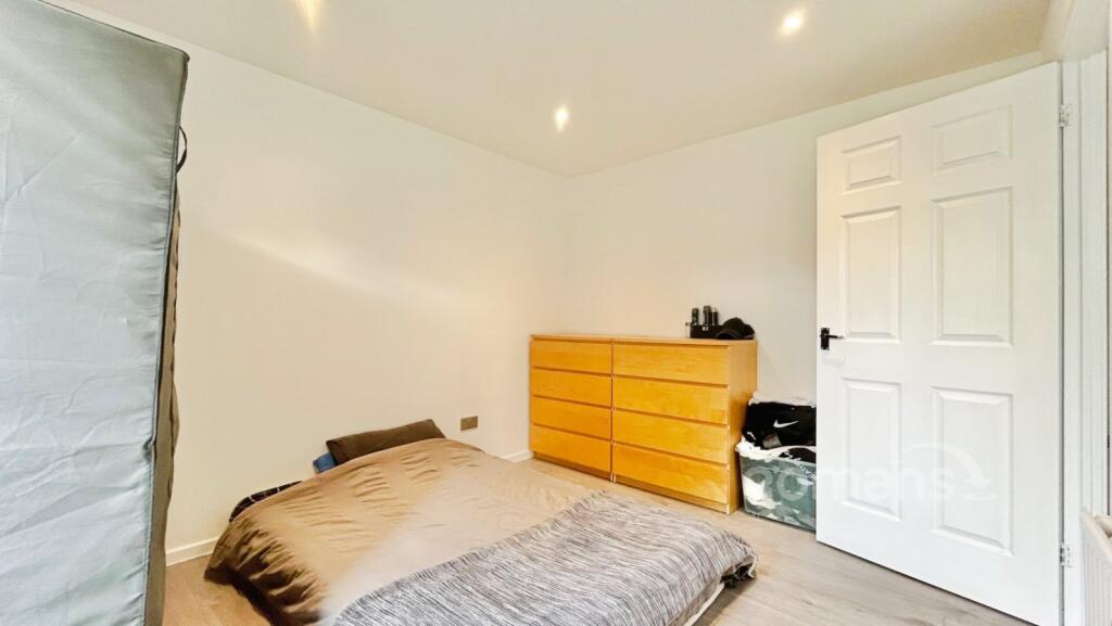 Apartment in Basingstoke and Deane, Brighton Hill - More