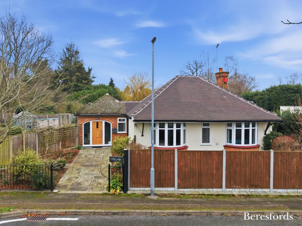 London Road, Rawreth, SS11 photo 2