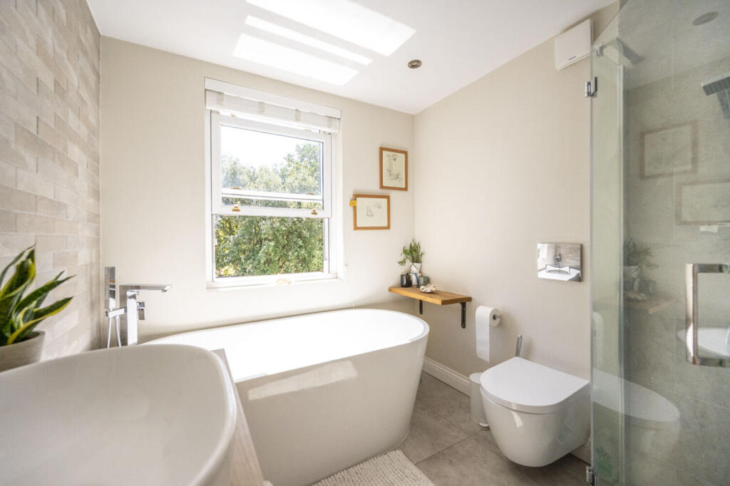 House in London, Walthamstow - More