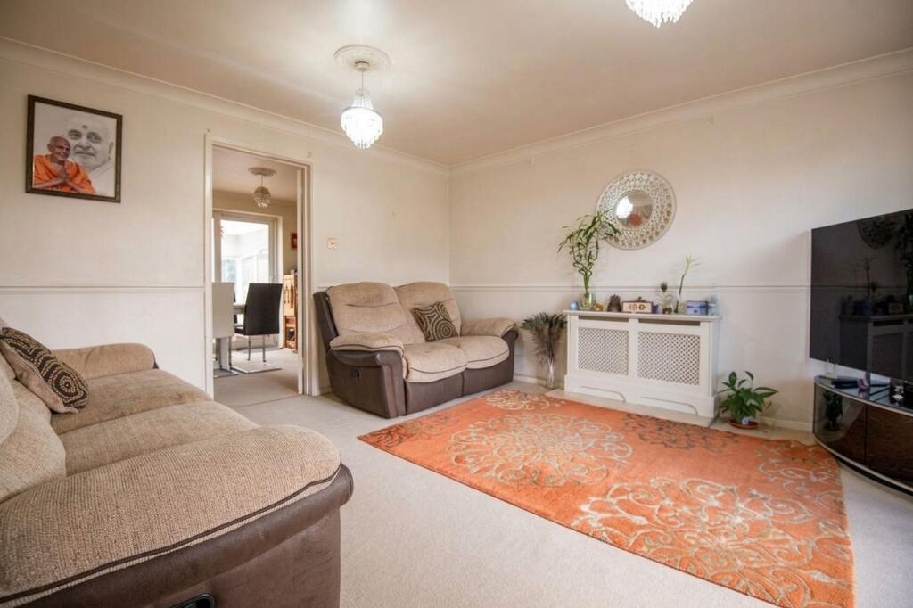 Haddon Close, Wellingborough, NN8 photo 3