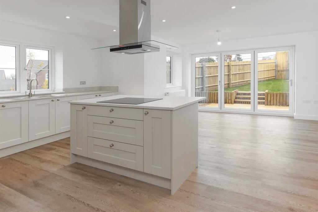 House in Long Buckby - View 3