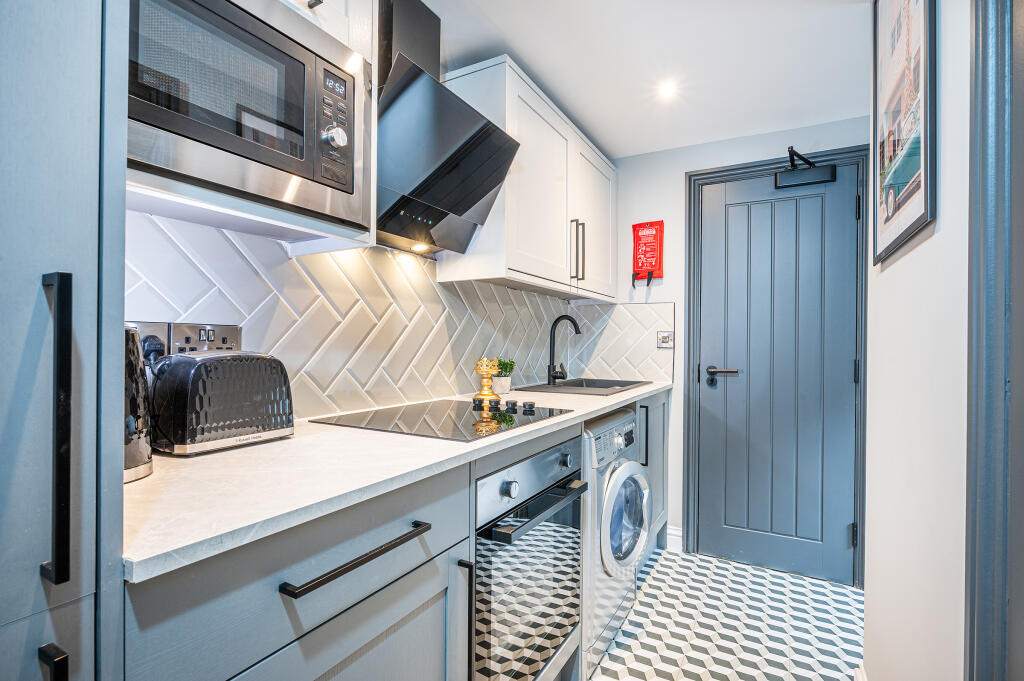 Studio 2 kitchen