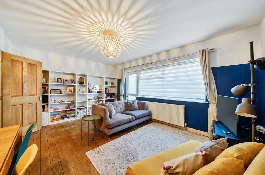 Main image of property: Garden View Court, Roundhay, Leeds, LS8