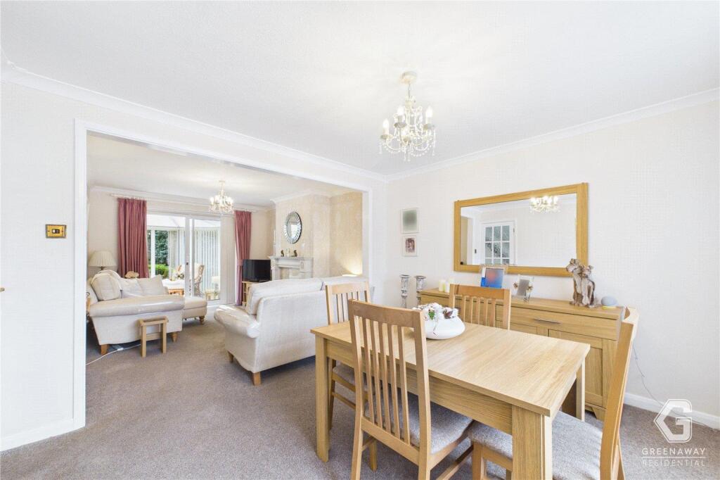 Kipling Close, Pound Hill, Crawley photo 3