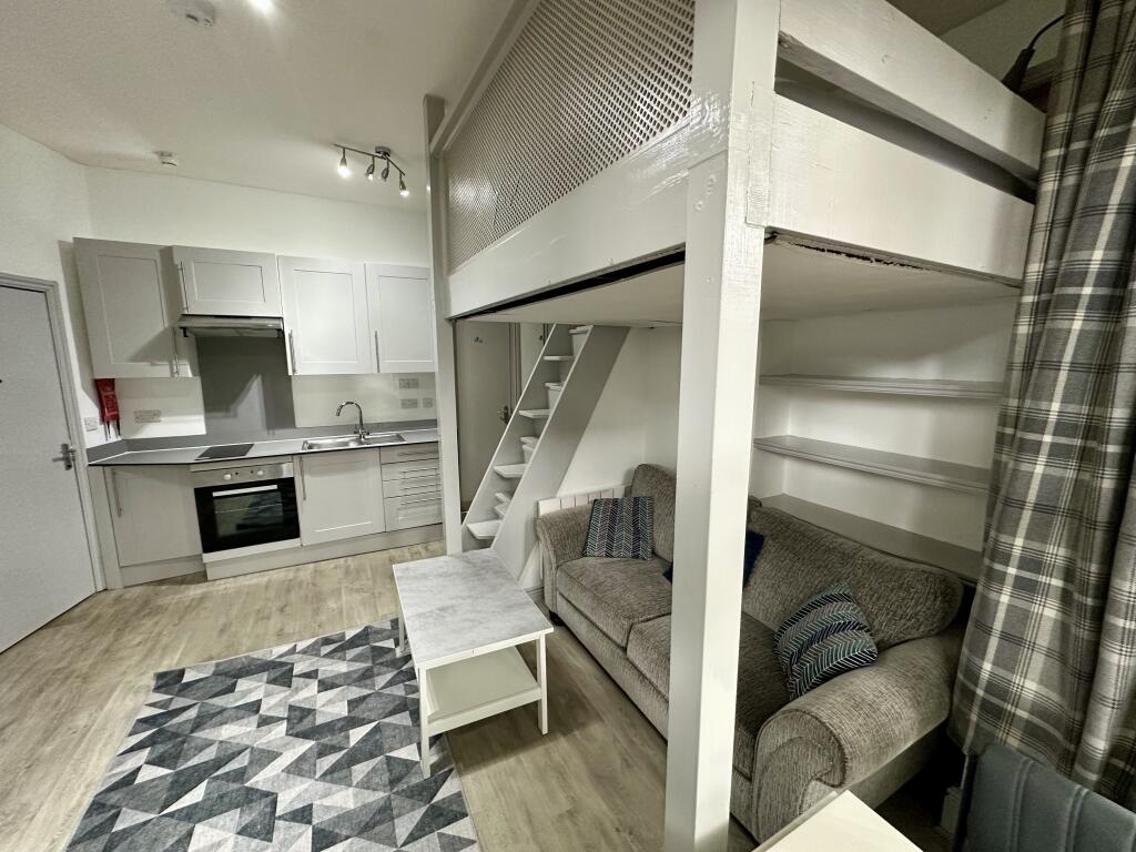 1 bedroom ground floor flat for rent