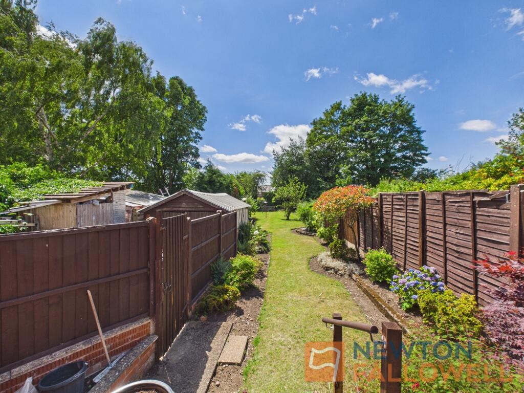 House in Walsall, West Midlands - View 4
