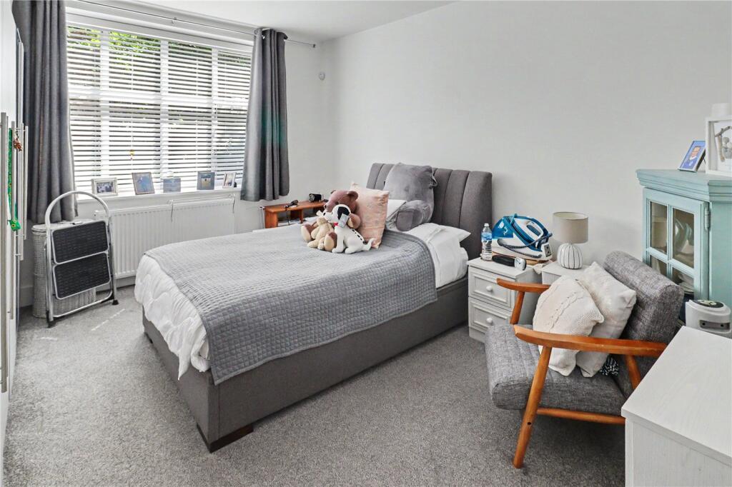 Main image of property: Oakfield Court, Haslemere Road, Crouch End, London, N8
