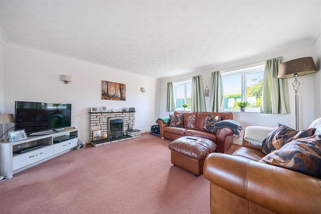 2 Ash Meadow, Westbury, Shrewsbury, SY5 9QJ photo 2