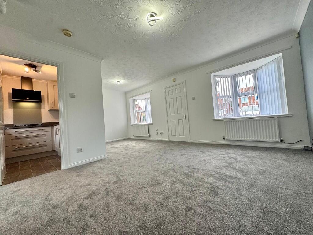 Swanage Drive, Redcar, North Yorkshire, TS10 photo 3