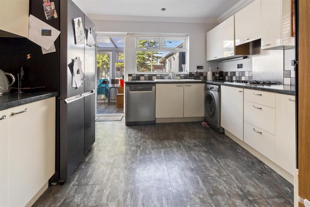 House in Brighton - View 5