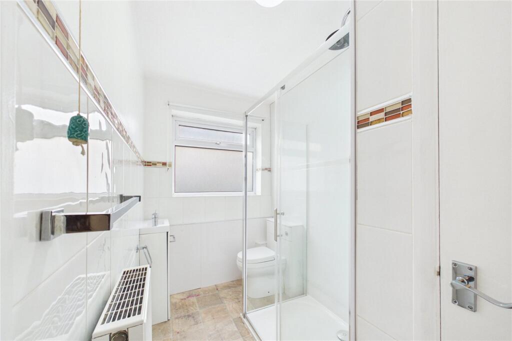 Apartment in Pangbourne, West Berkshire - View 2