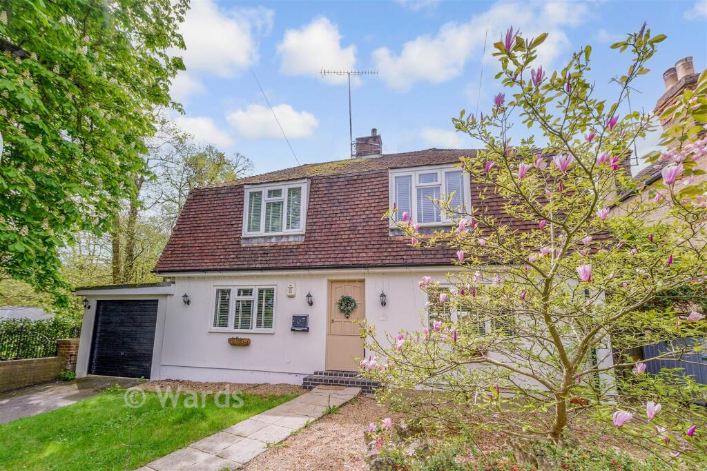 Main image of property: London Road, Farningham, Kent