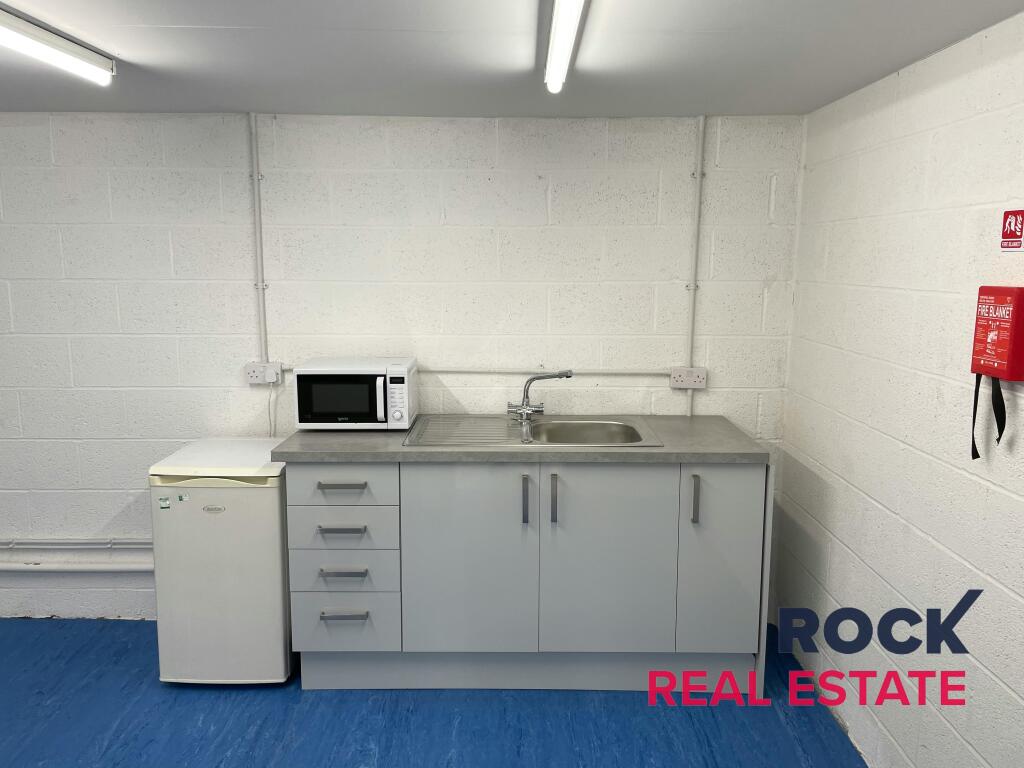 Unit 1 Deva Kitchen.jpg