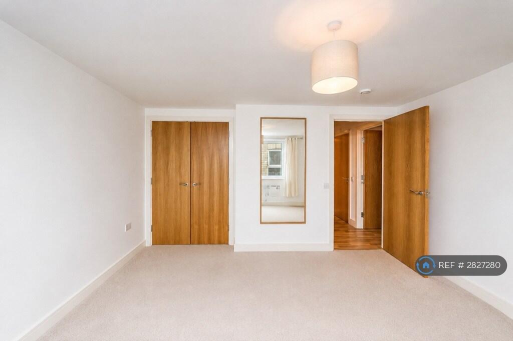 Apartment in Cardiff, Castle - More