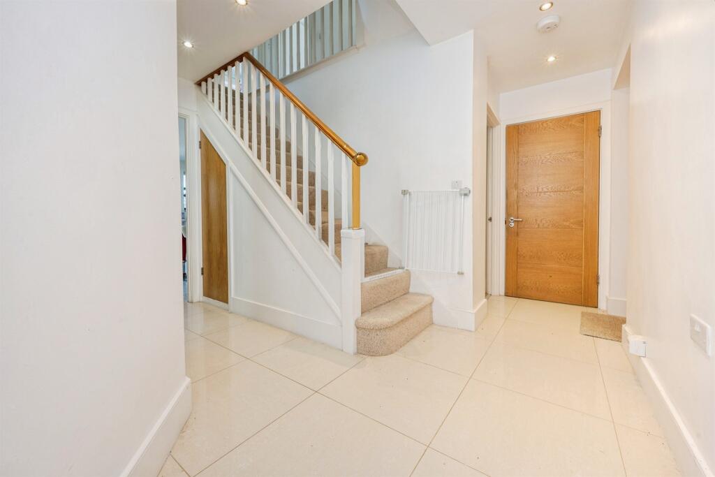 Additional image 11 of Mount Pleasant Lane, Bricket Wood, St. Albans