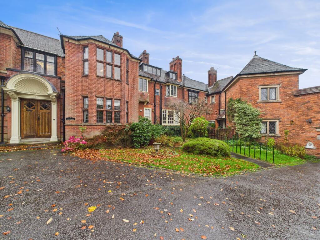 2-bed flat on  ''THE RAFTERS'' Dippons Drive, Tettenhall Wood, Wolverhampton, WV6 , £220,000