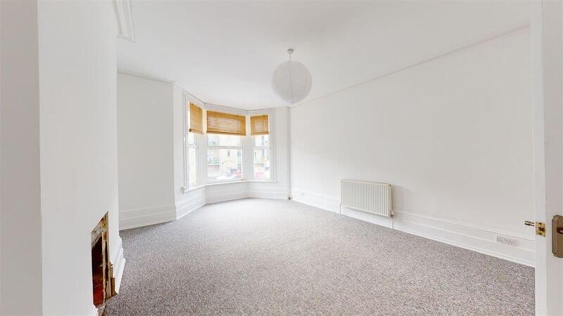 Apartment in Canterbury - View 3