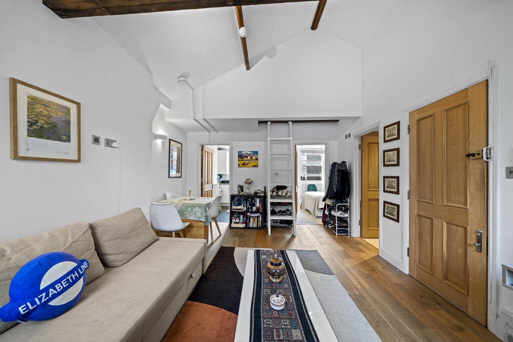 Apartment in London - View 5