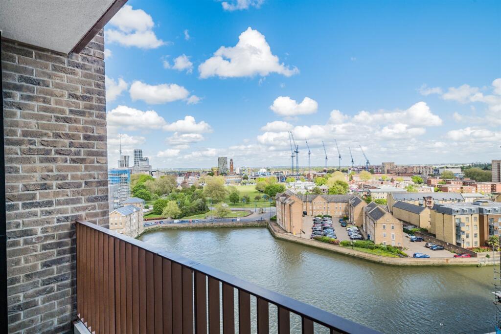 Apartment in London - View 3