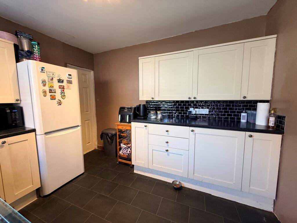 House in Yeovil, Somerset - View 4
