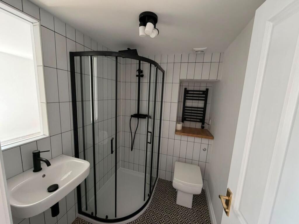 House in Tonbridge - View 5