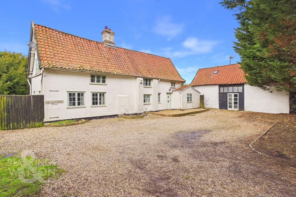 Main image of property: Ipswich Road, Long Stratton, Norwich