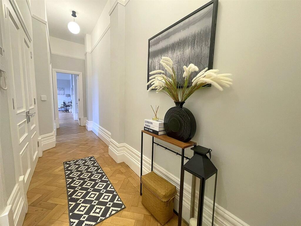 Apartment in Guildford - View 2