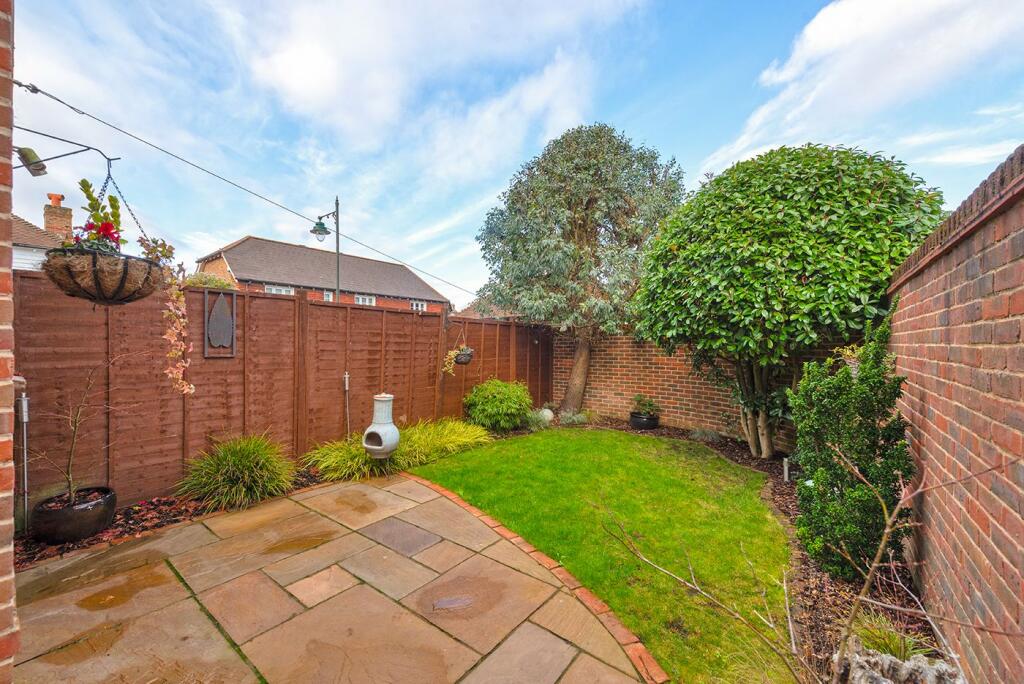 McArthur Drive, Kings Hill, West Malling, ME19 4GW photo 3