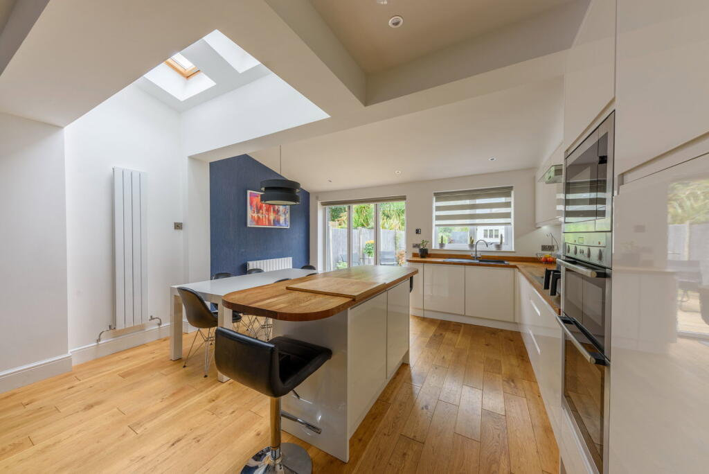 House in Dudley, West Midlands - View 4
