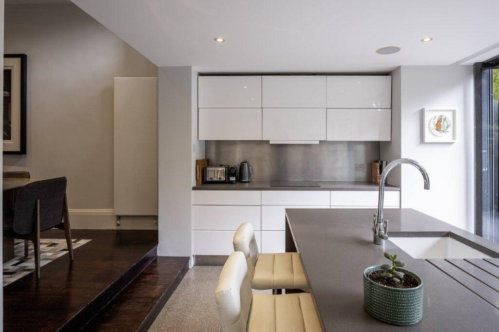 House in London, St. John's Wood - View 5