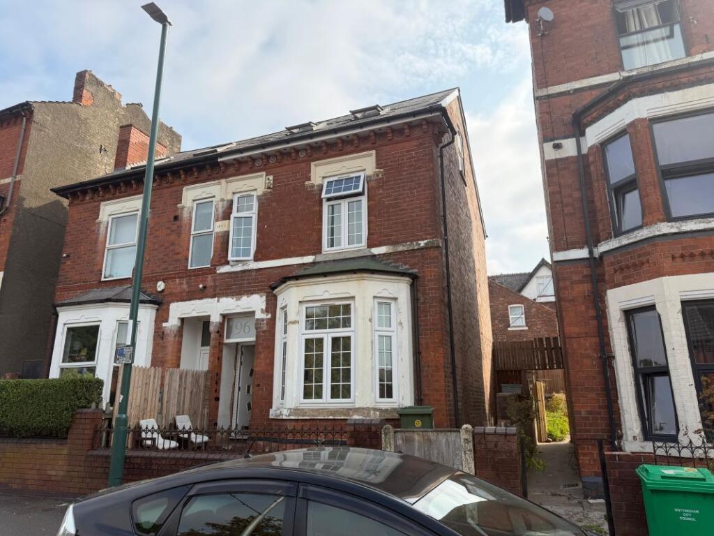 House in Nottingham - View 2