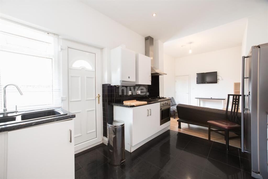 3 bedroom apartment for rent