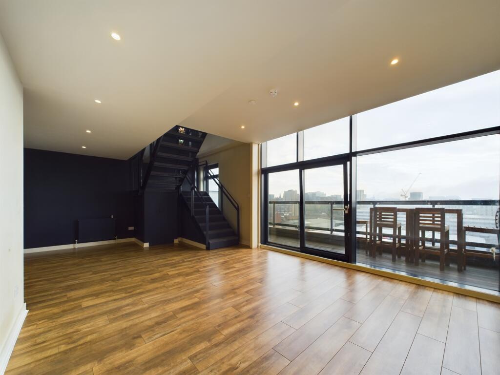 Main image of property: 9/2, 202 Elliot Street, Glasgow