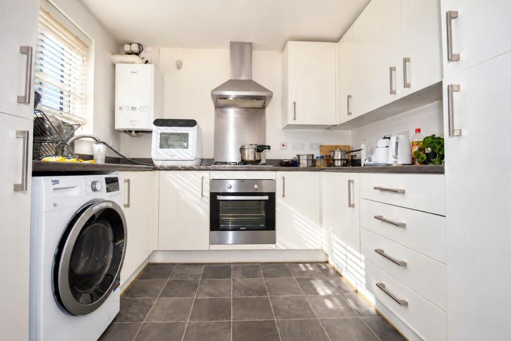 Ophelia Crescent, Cawston, Rugby, CV22 photo 3
