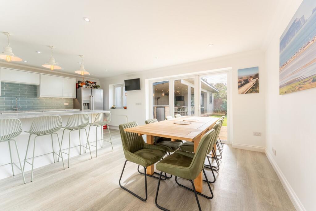 The Grove, Christchurch, BH23 - View 2