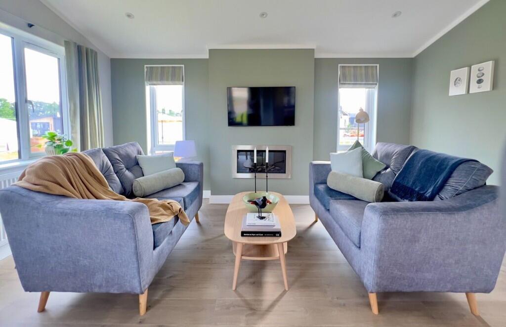 40, The Paddocks, Warfield Park, Ascot, Berkshire, SL5 photo 2