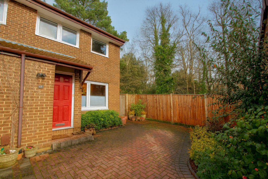 Main image of property: Allbrook Knoll, Eastleigh