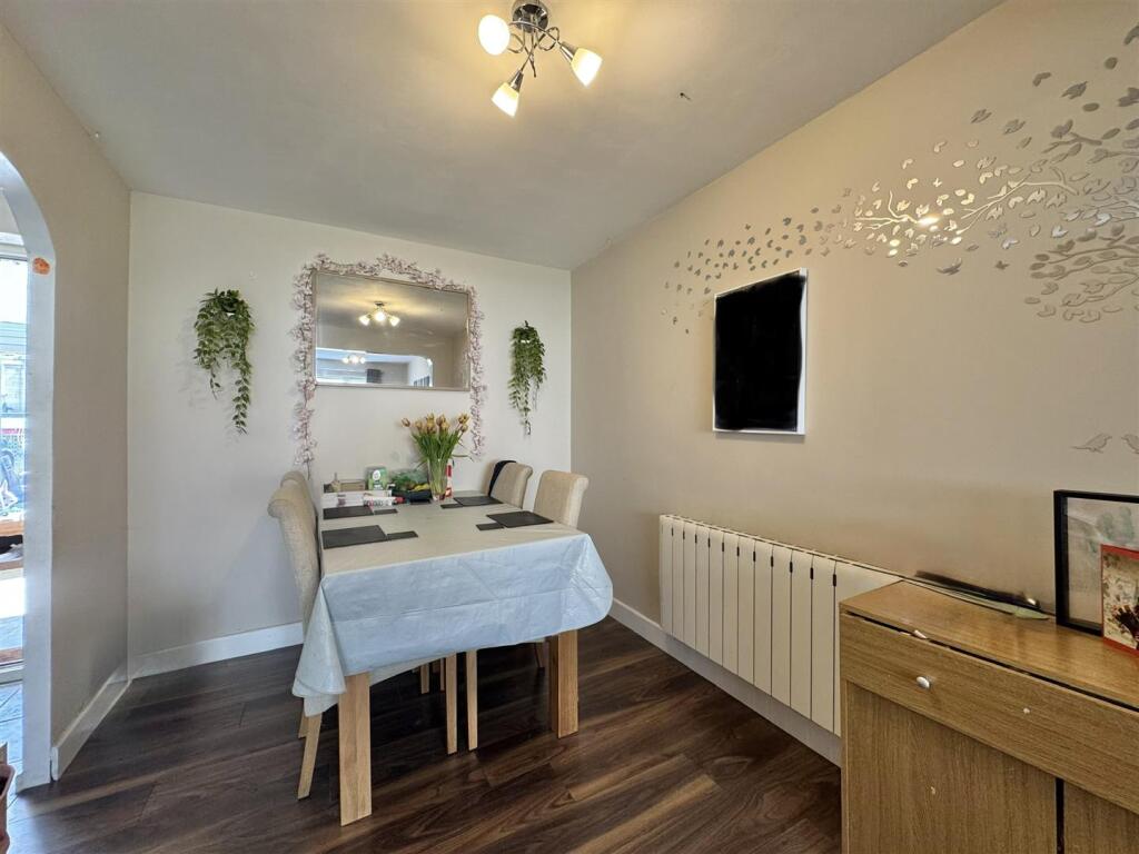 House in Cotswold, New Mills, Cirencester - View 5