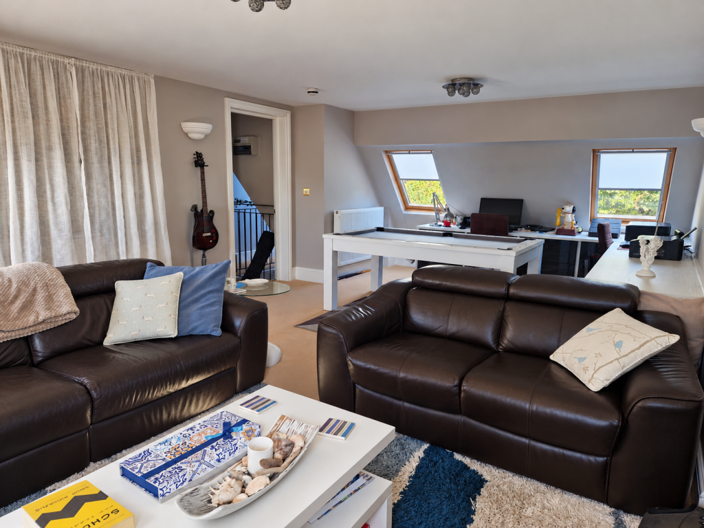 Apartment in Teignbridge, Dawlish - More