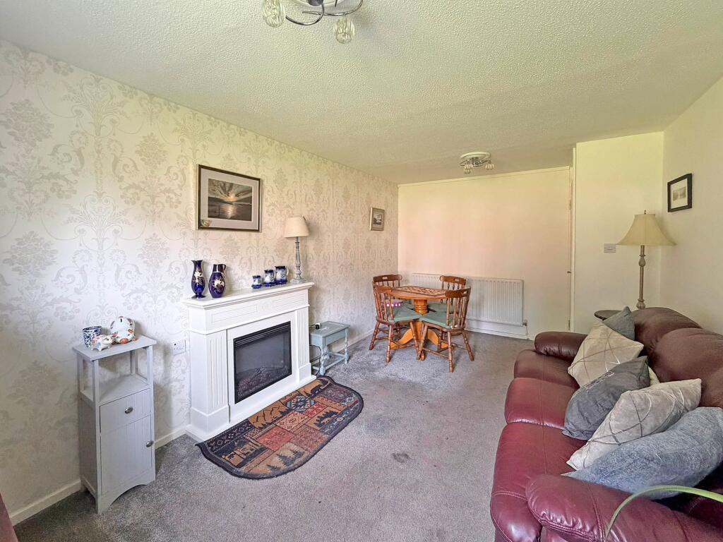 Hambledon Close, Wolverhampton, WV9 photo 4