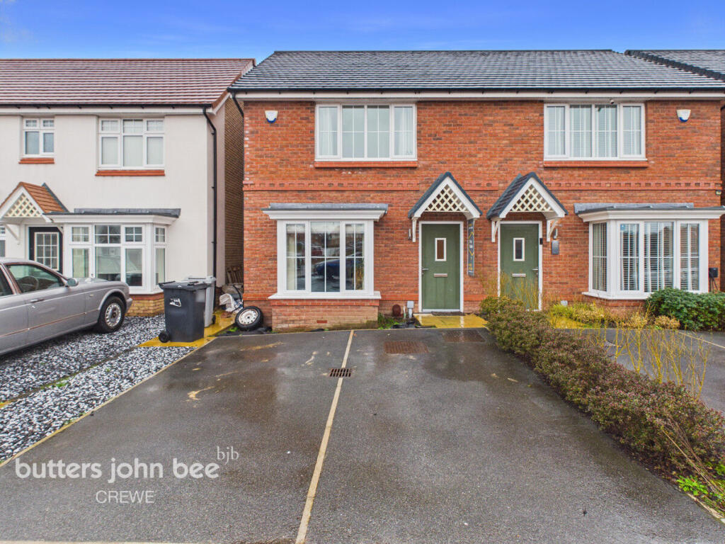 3-bed semi-detached on Joseph Reddrop Way, Crewe, £220,000