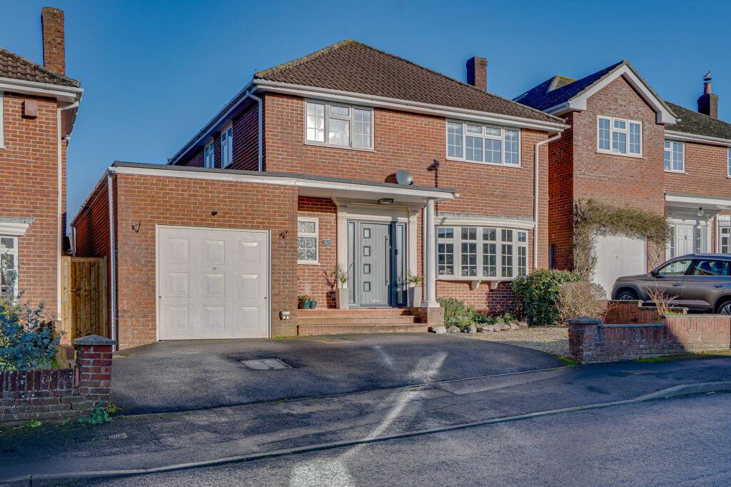 Main image of property: Cedar Wood Close, Fair Oak, SO50