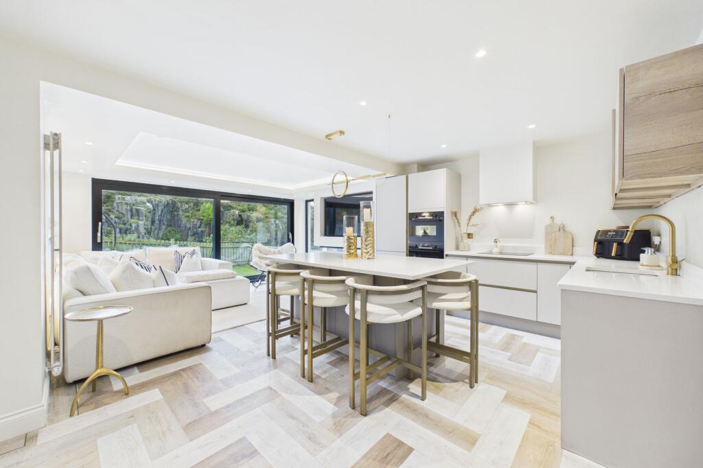 Main image of property: Lochan Road, Kilsyth, G65
