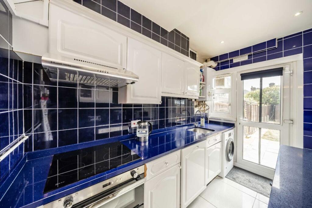 House in London - View 3