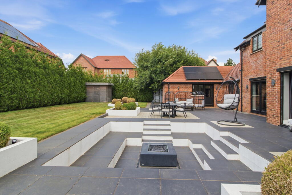 Mill Green Grove, Aldridge, Walsall, WS9 photo 4