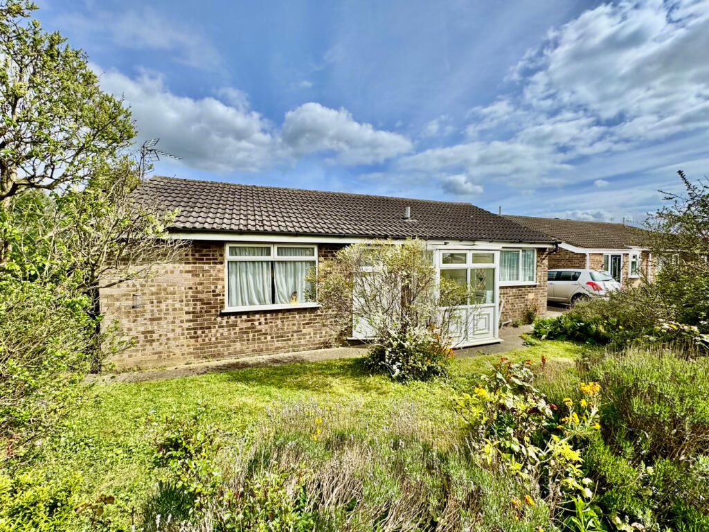 Main image of property: Mallows Drive, Raunds, Wellingborough, NN9