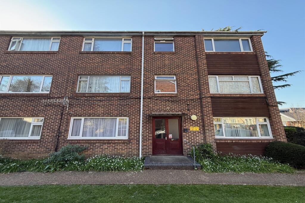 Main image of property: Woolston