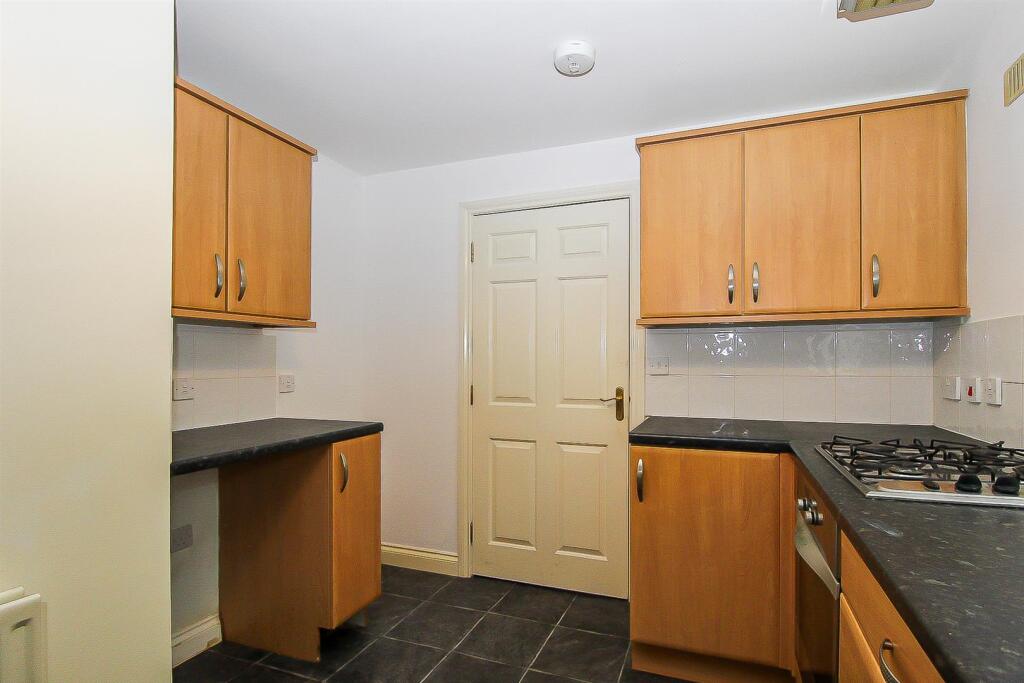 Apartment in Wakefield, West Yorkshire - View 4