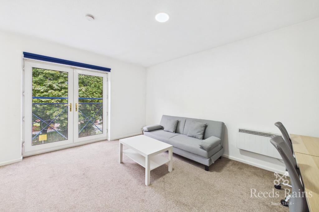 Apartment in Manchester, First Street, Hulme - View 2